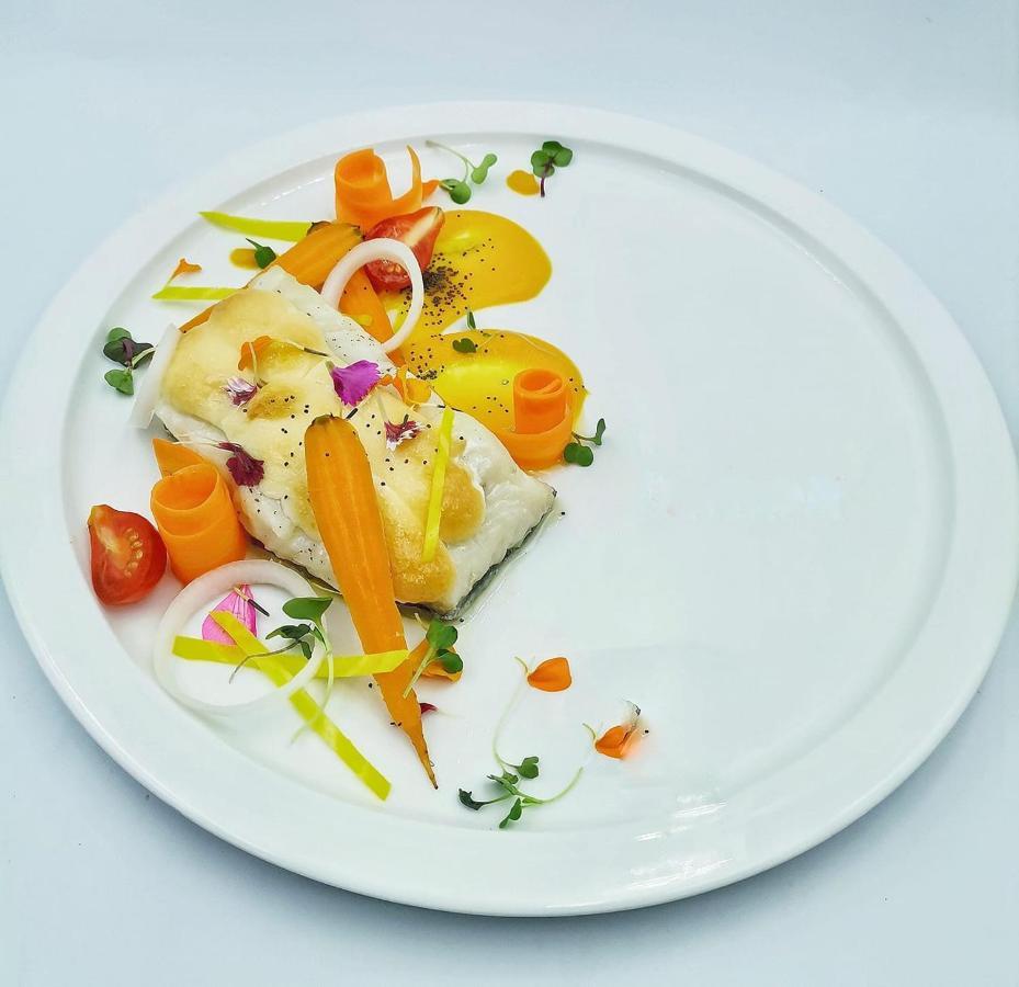 Logis Hotel Restaurant Le Clos Fleuri Кастельнодарі Екстер'єр фото