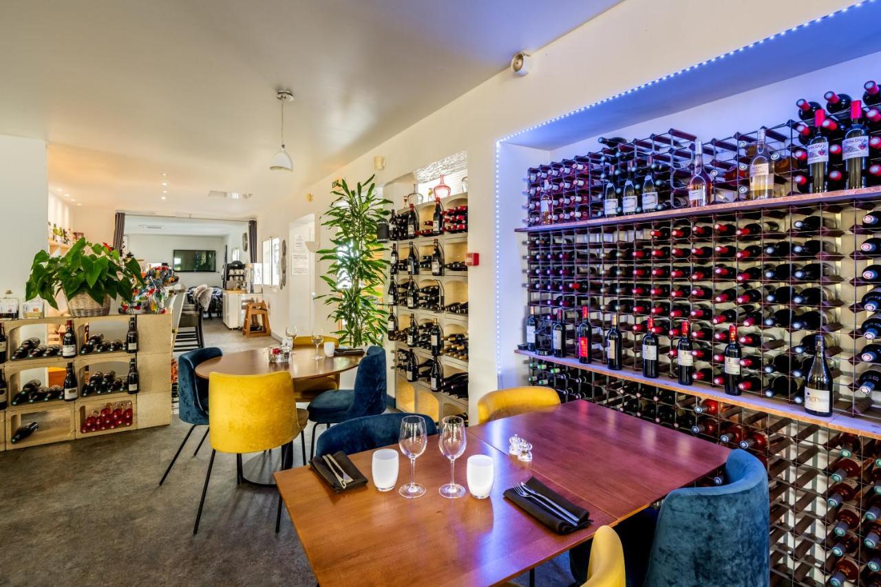 Logis Hotel Restaurant Le Clos Fleuri Кастельнодарі Екстер'єр фото